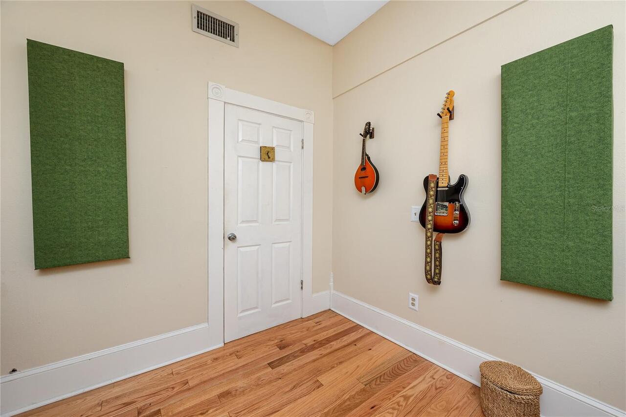 Listing Photo 25