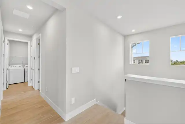Listing Photo 8