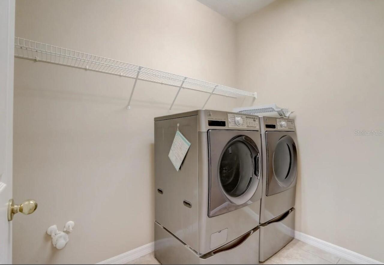 Listing Photo 8