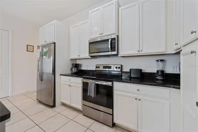 Listing Photo 9