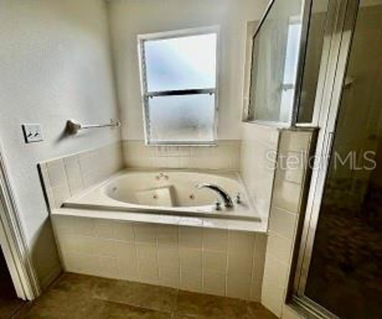 Listing Photo 10