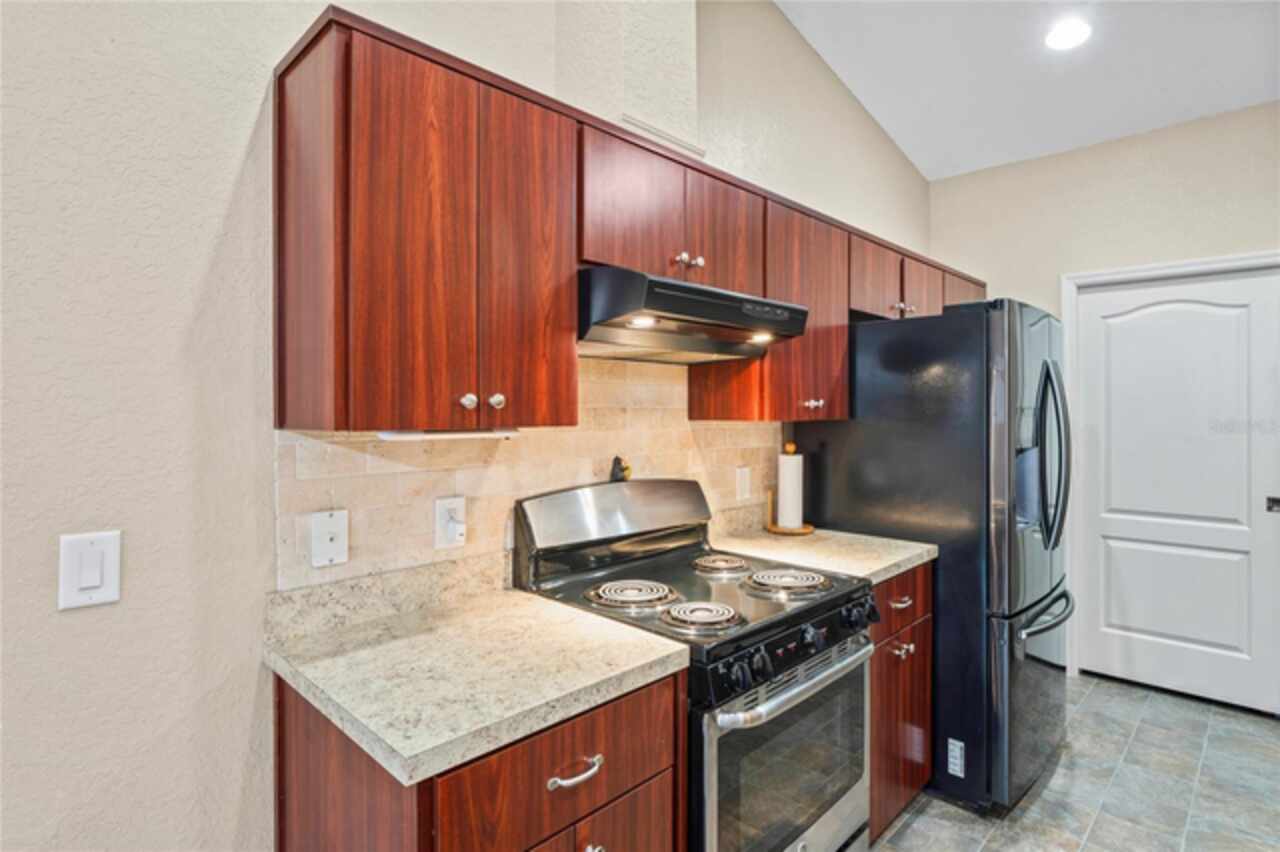 Listing Photo 14