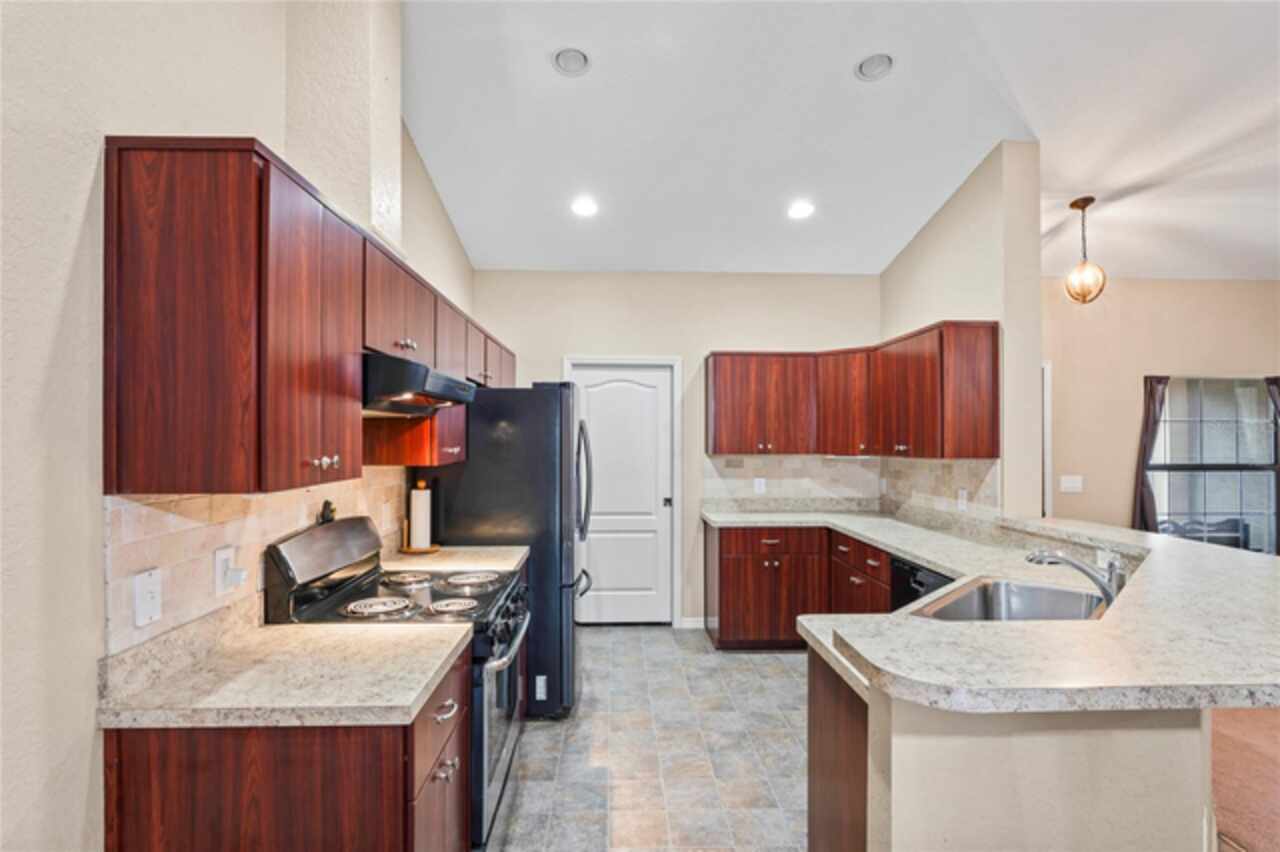 Listing Photo 15