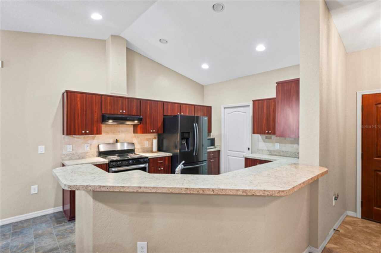 Listing Photo 16