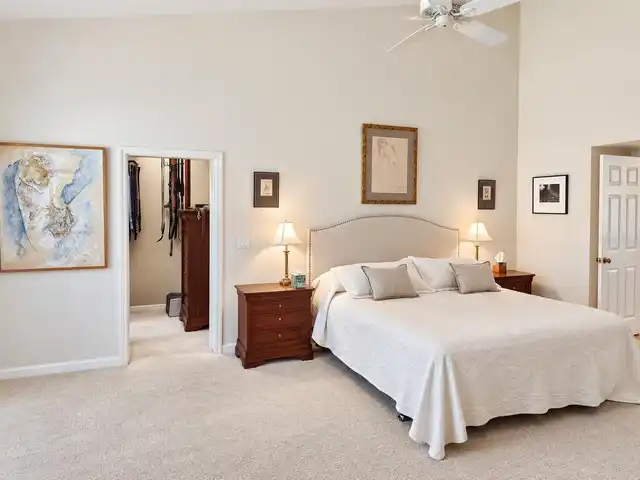 Listing Photo 9