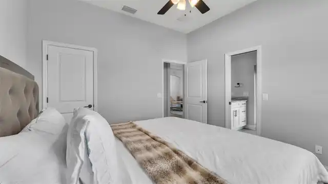 Listing Photo 16