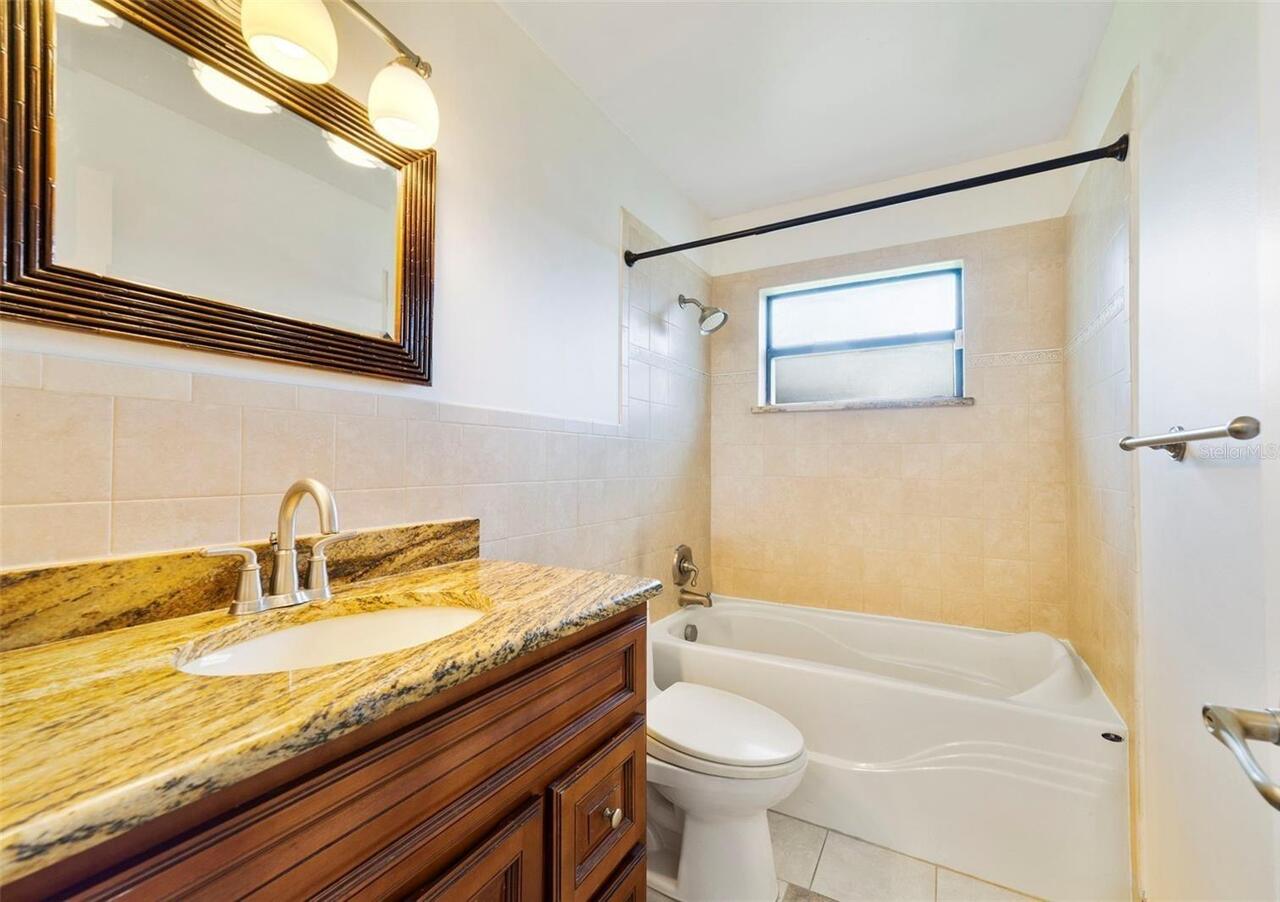 Listing Photo 14