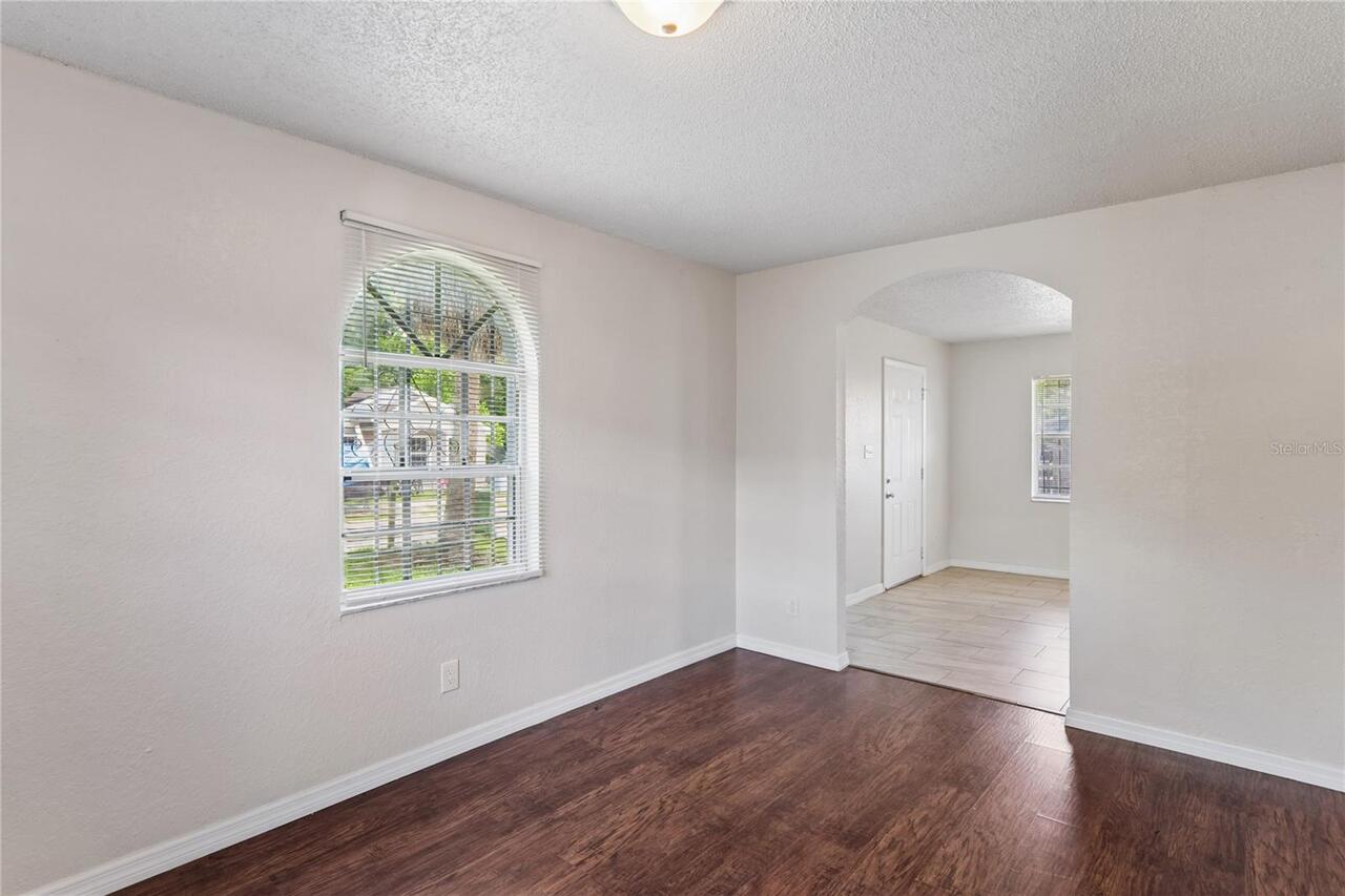 Listing Photo 9