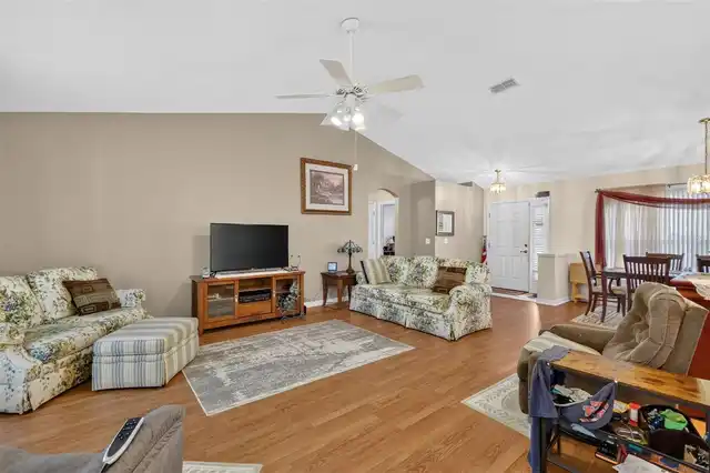 Listing Photo 24