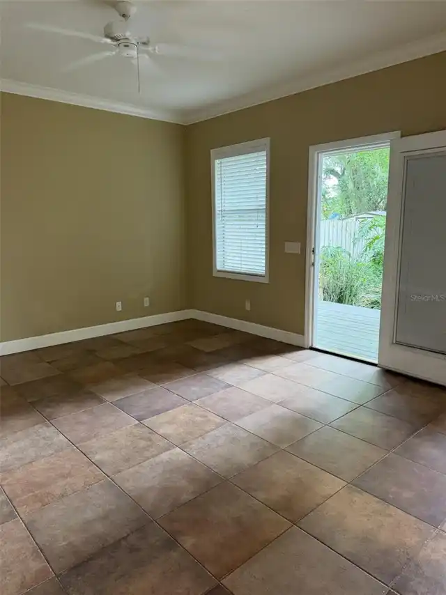 Listing Photo 9