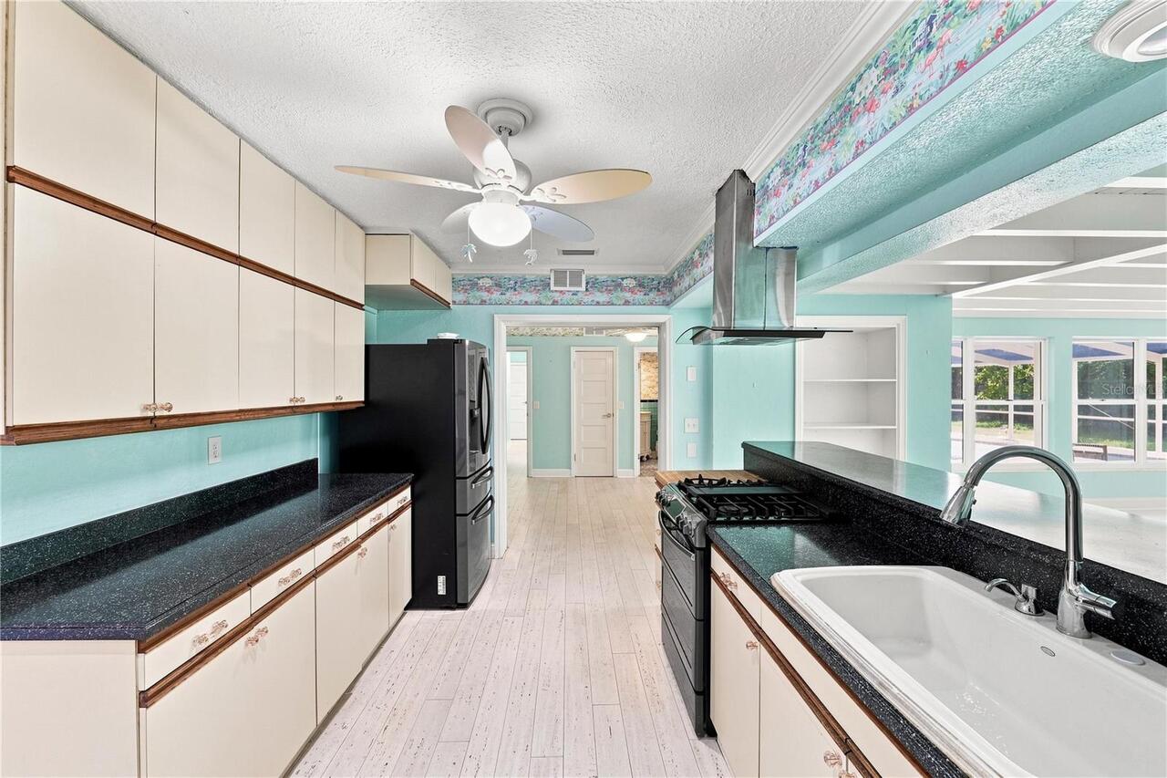 Listing Photo 16
