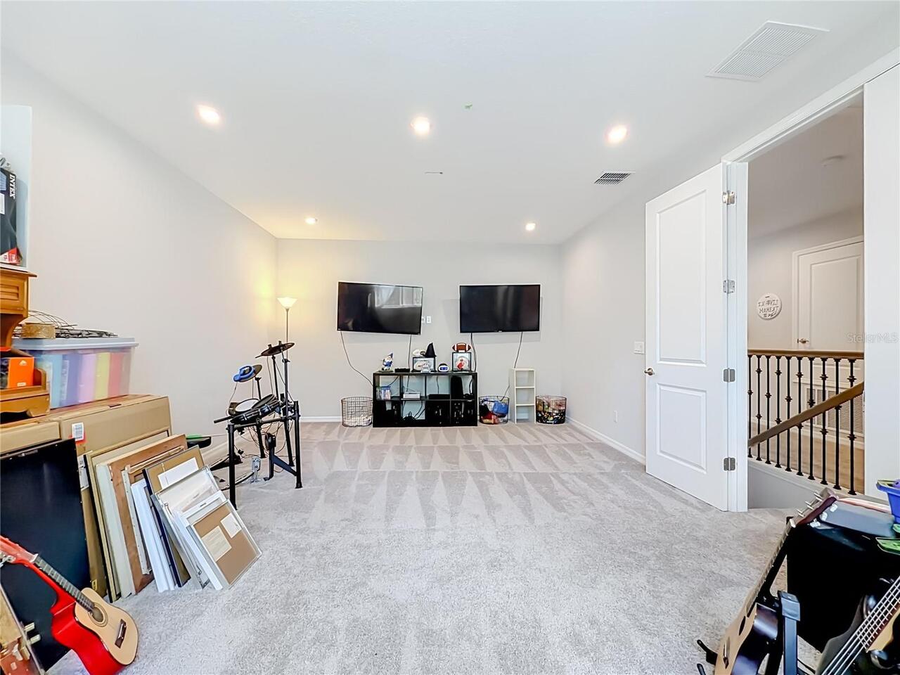 Listing Photo 14