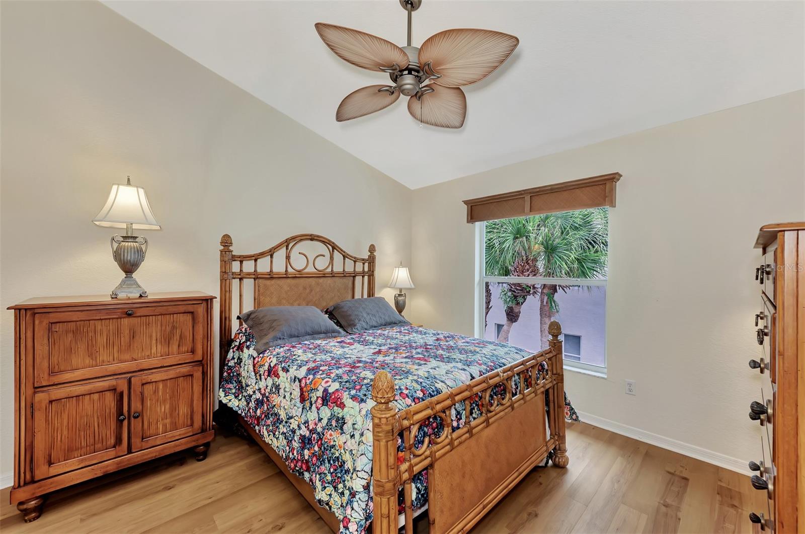 Listing Photo 33