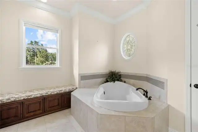 Listing Photo 36