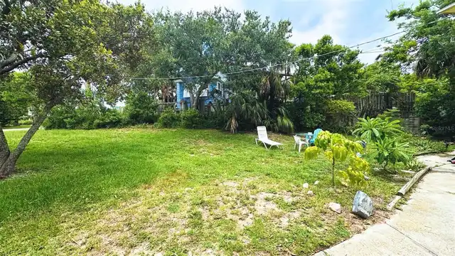 Listing Photo 9