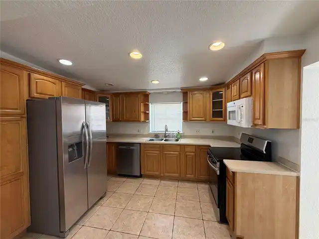 Listing Photo 7