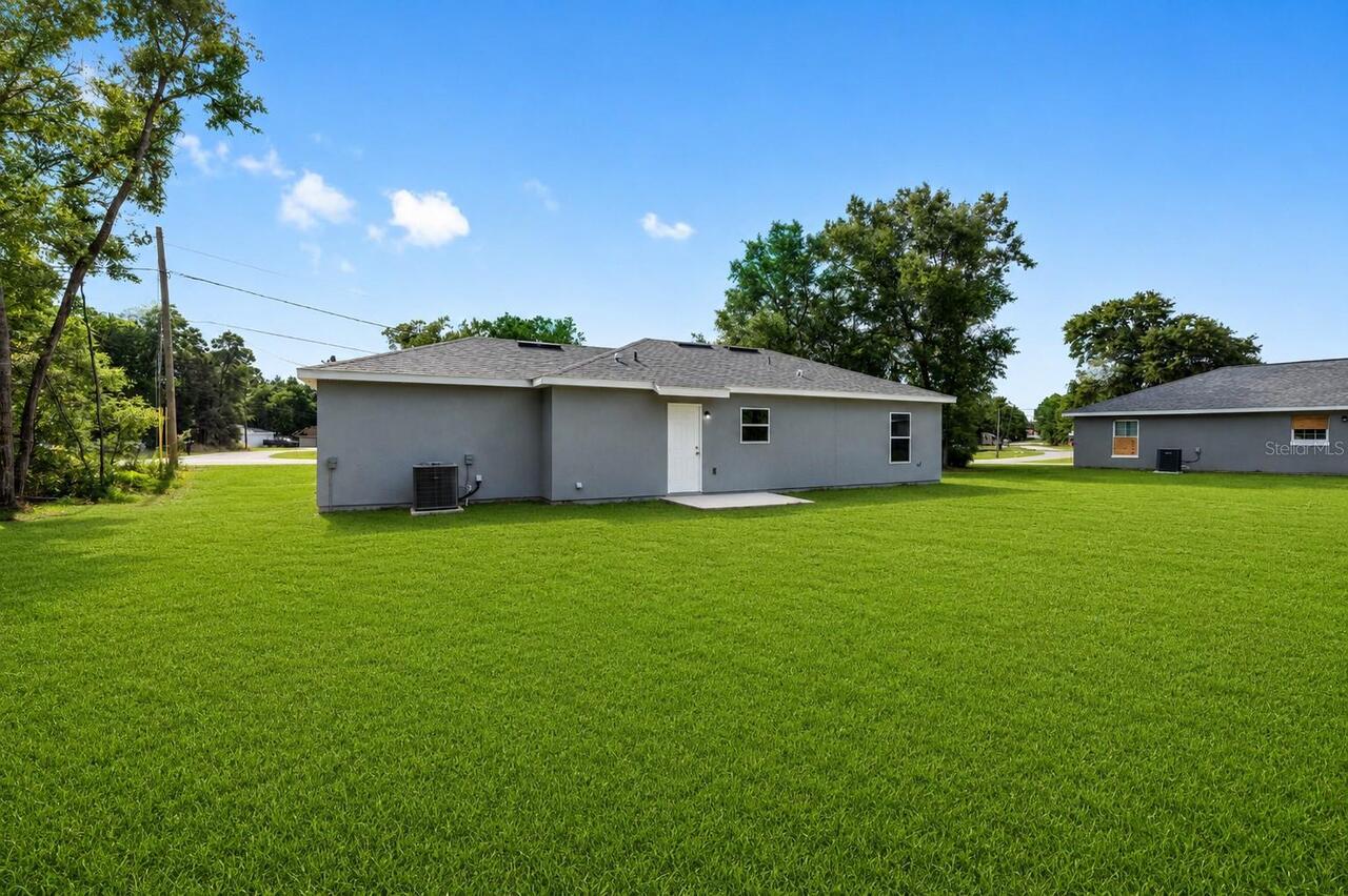 Listing Photo 10