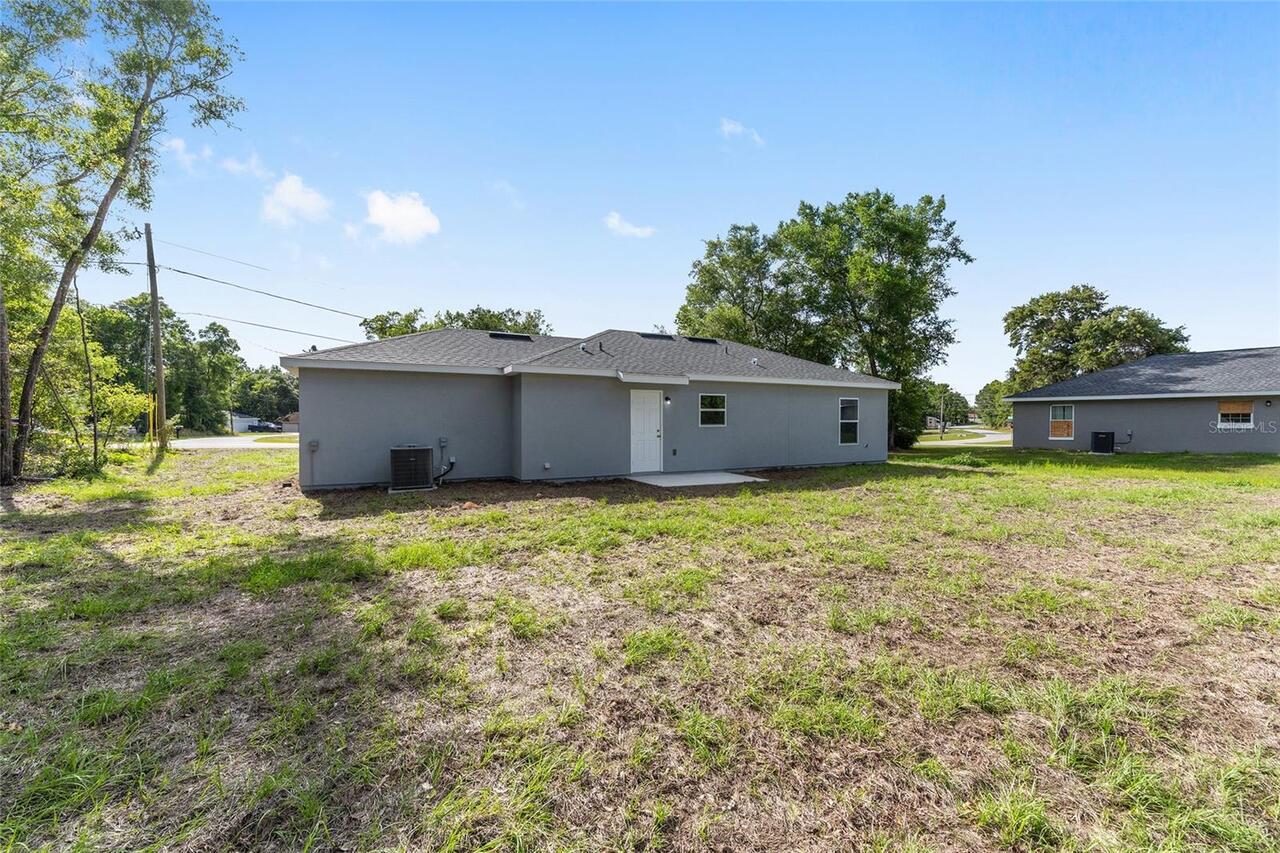 Listing Photo 11