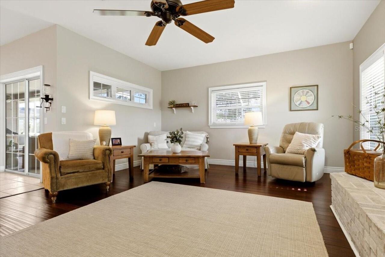 Listing Photo 17