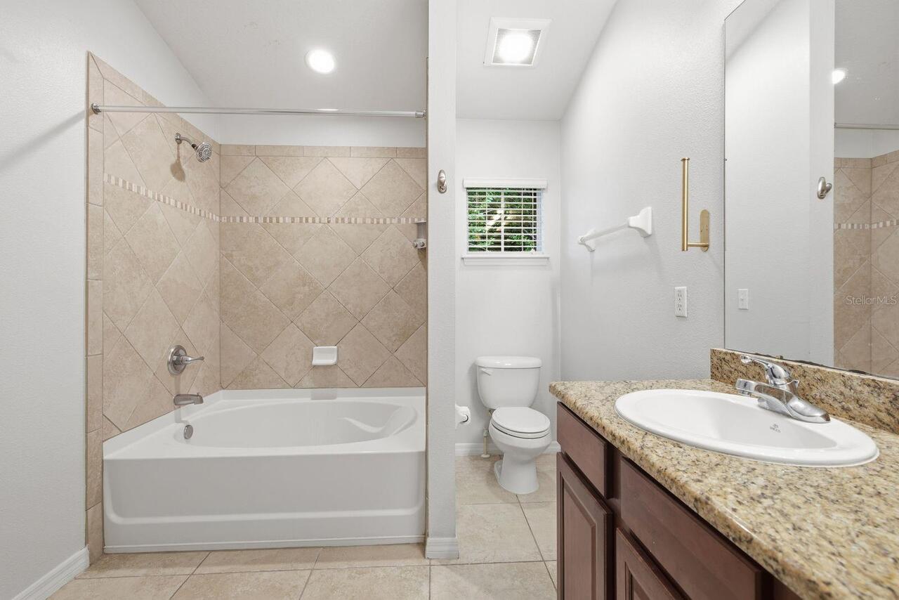 Listing Photo 17