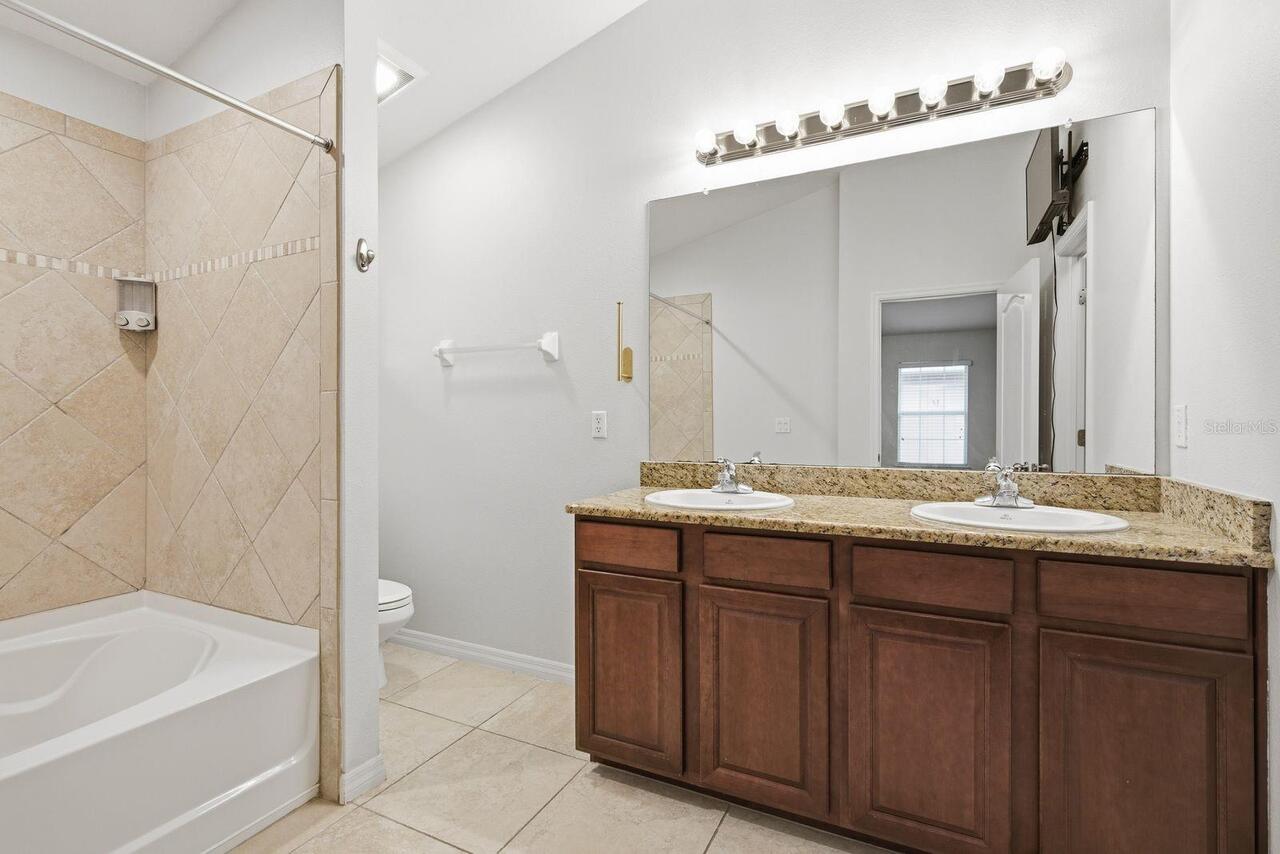 Listing Photo 18