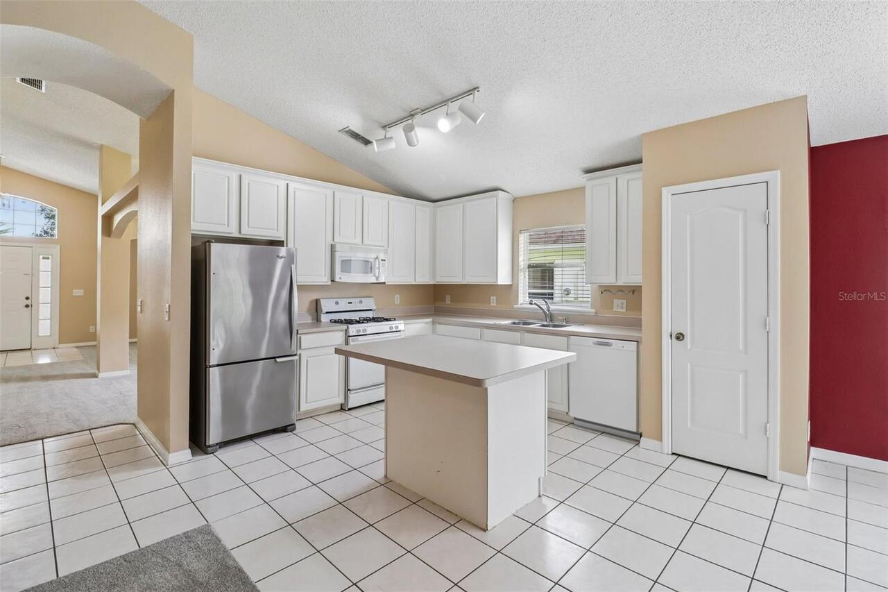 Listing Photo 16