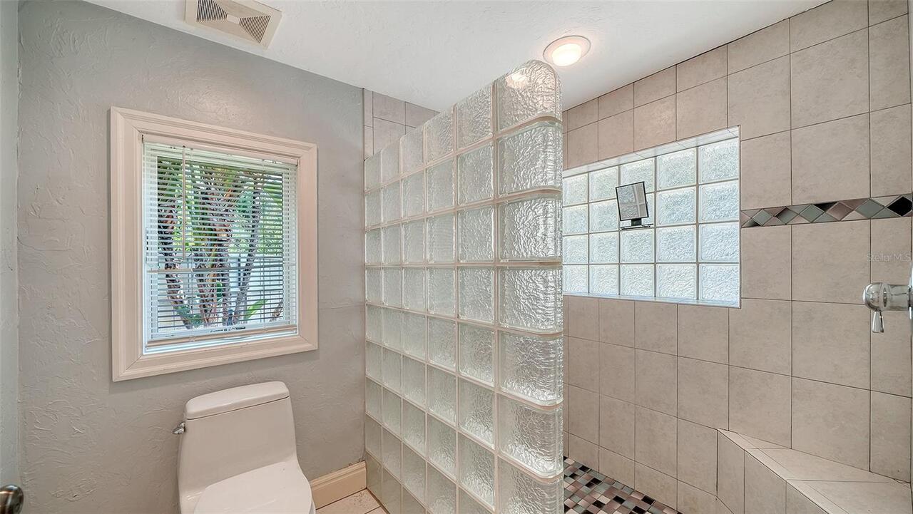 Listing Photo 33