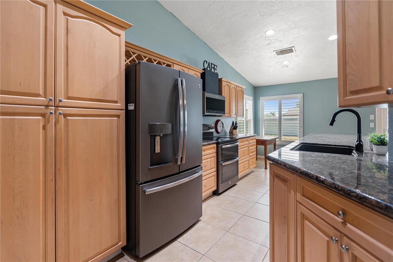 Listing Photo 11