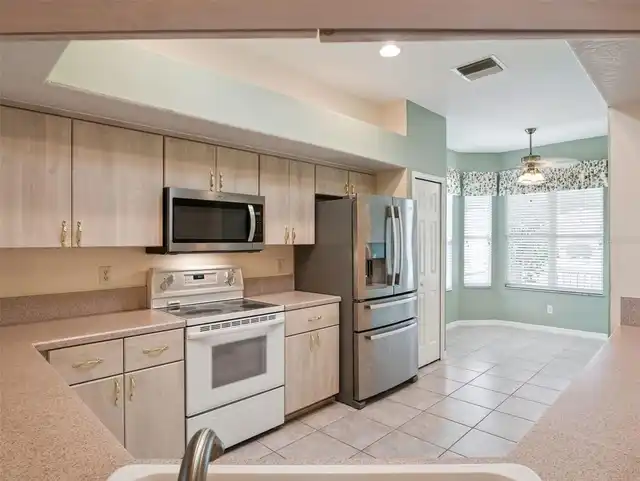 Listing Photo 17