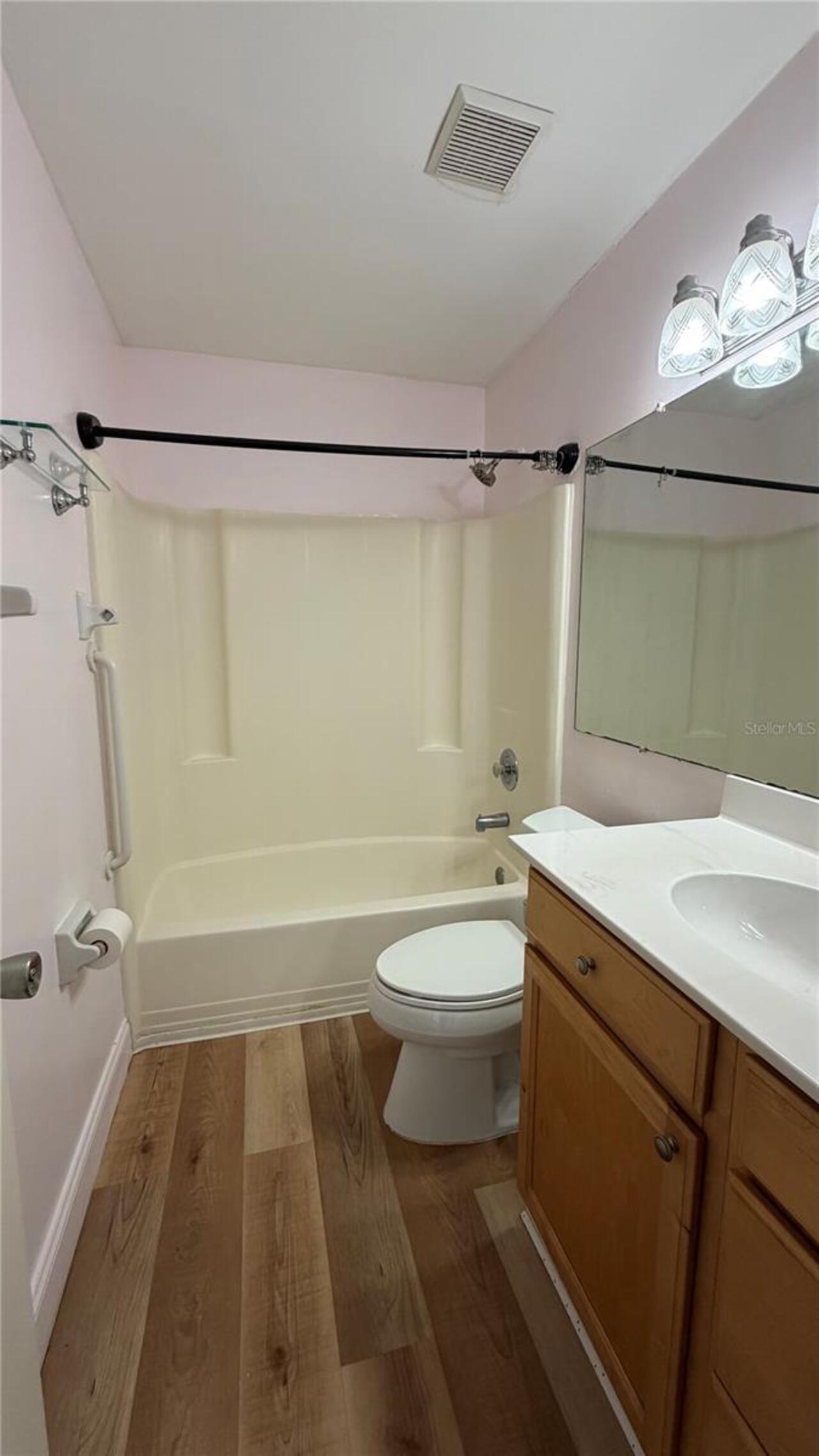 Listing Photo 8