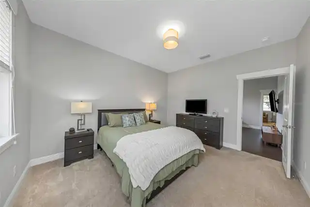 Listing Photo 25