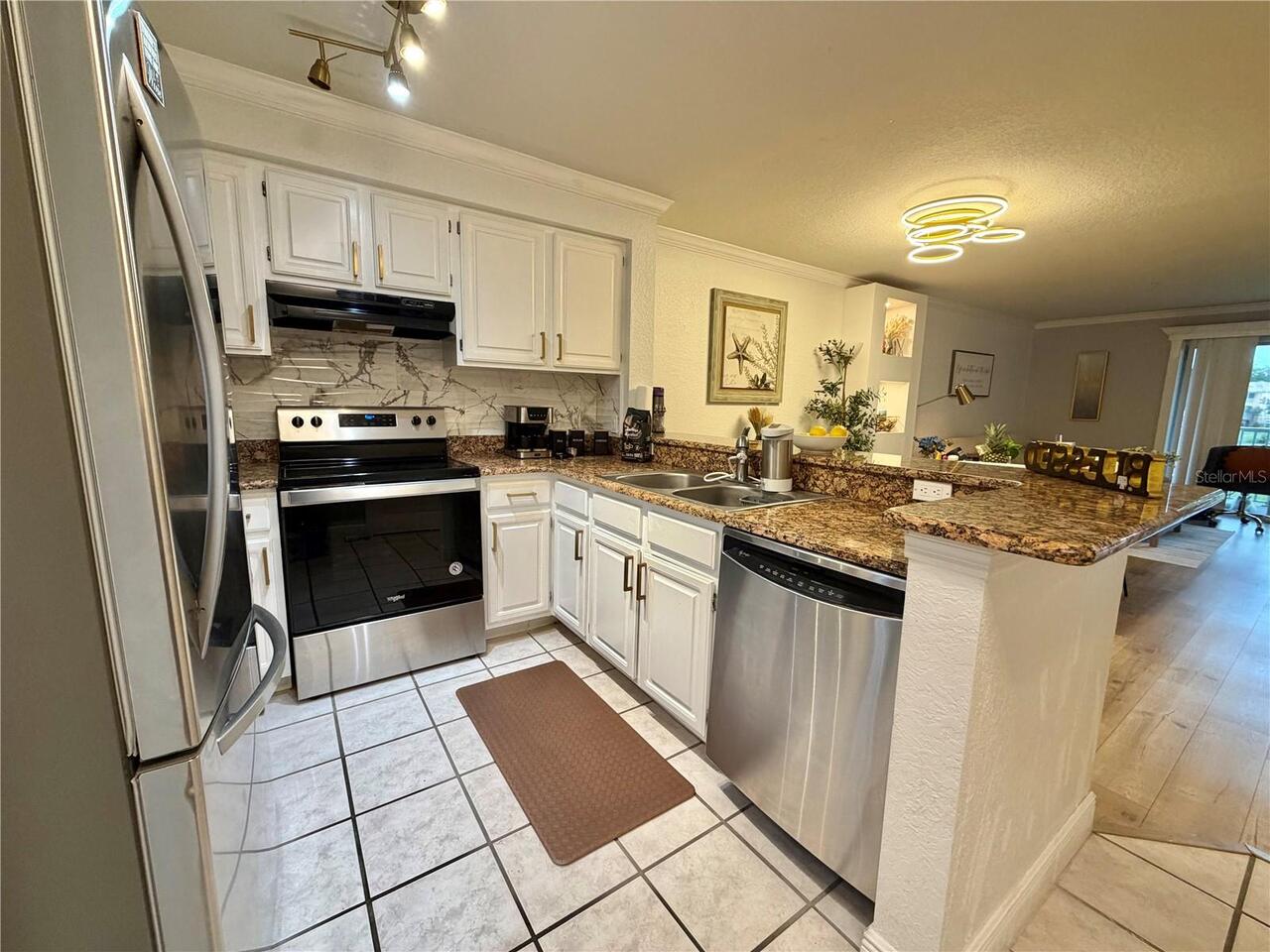 Listing Photo 16