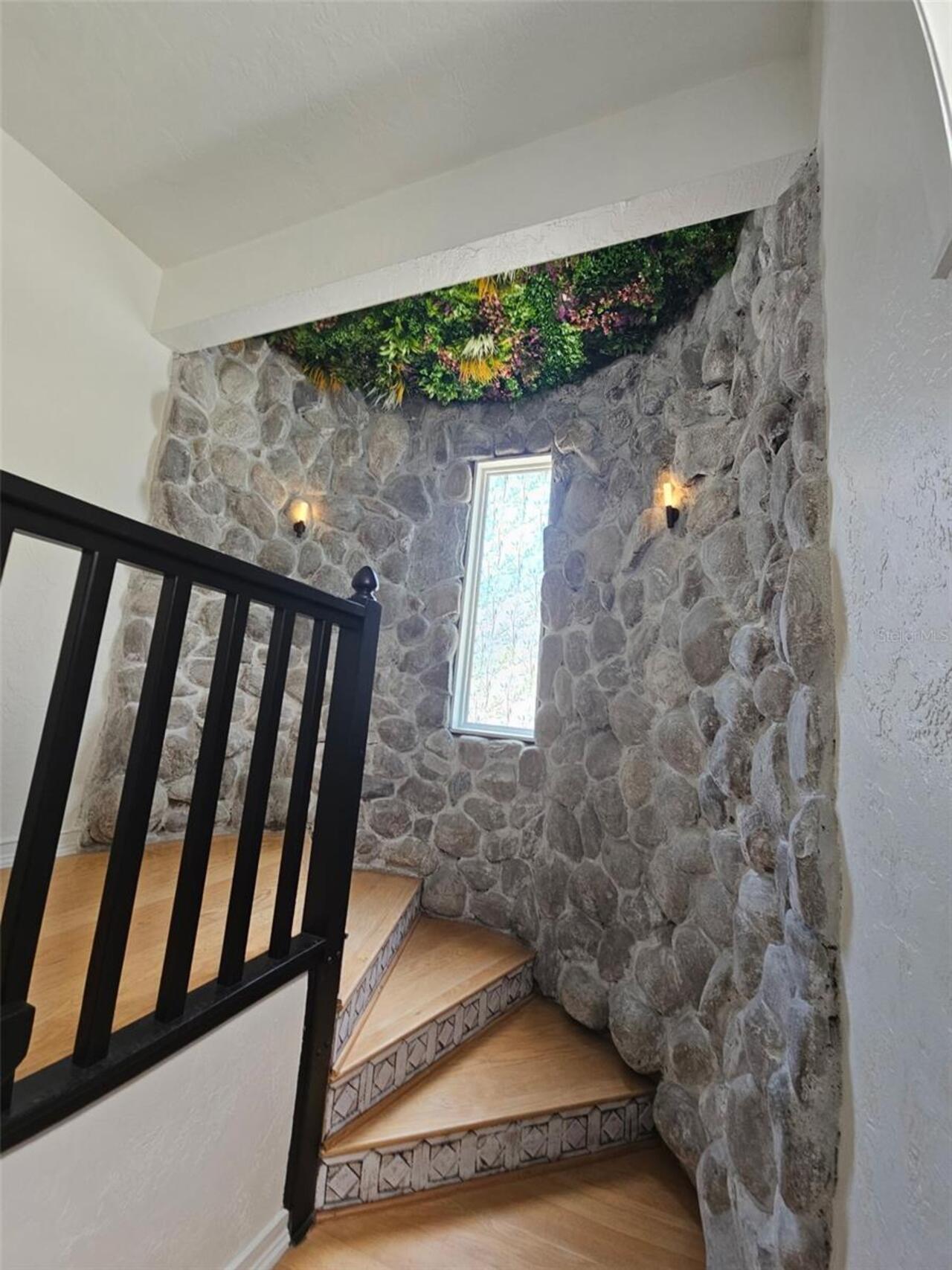 Listing Photo 23