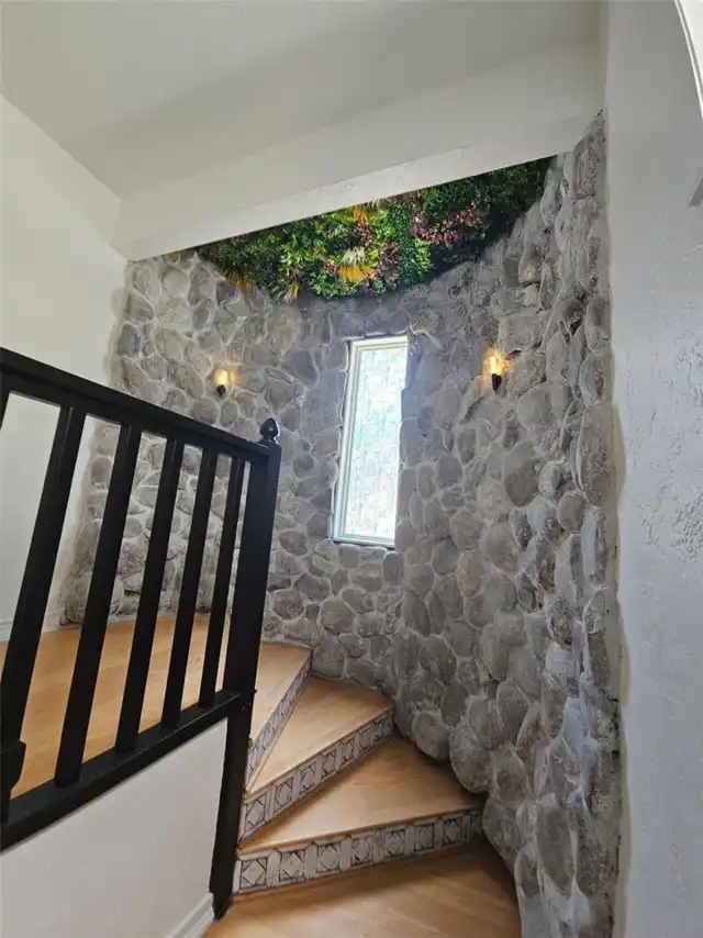 Listing Photo 23