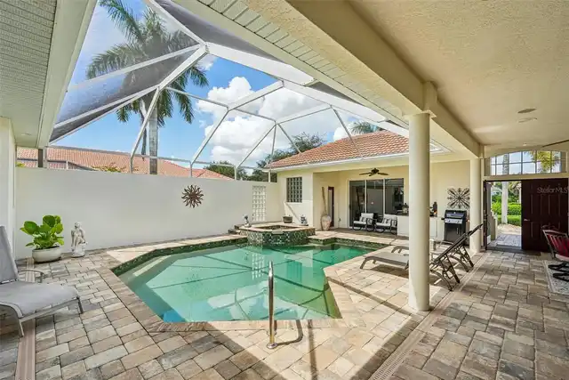 Listing Photo 11