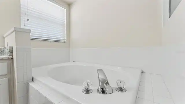 Listing Photo 32