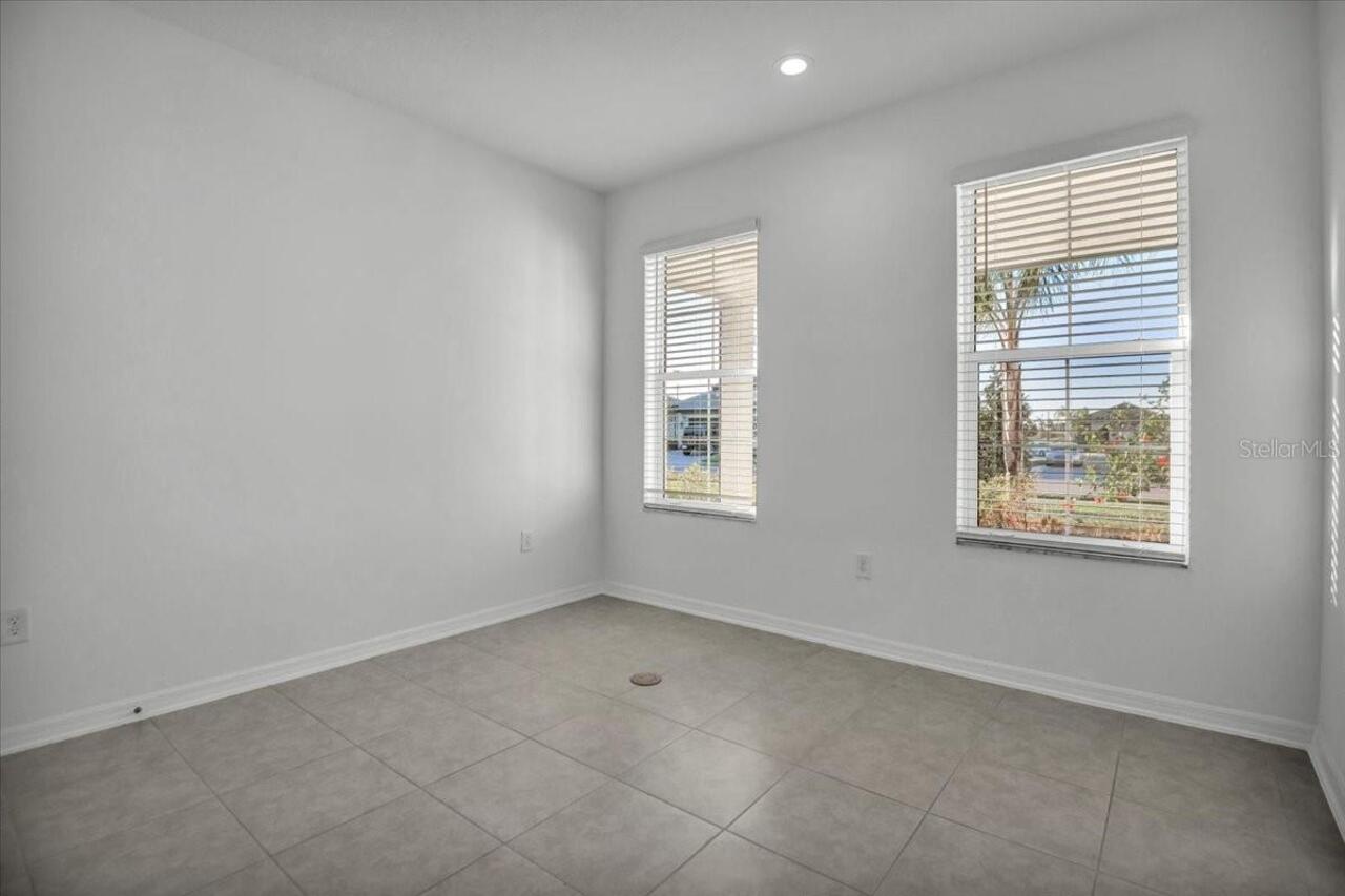 Listing Photo 9