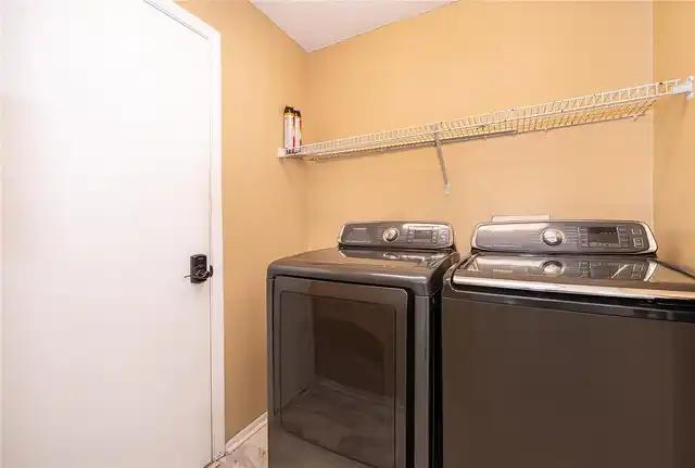 Listing Photo 11
