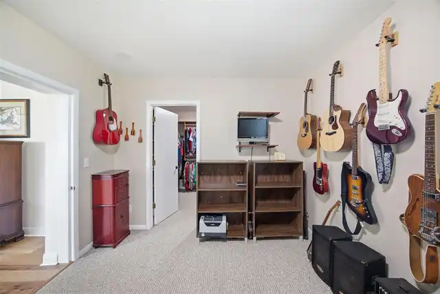 Listing Photo 32