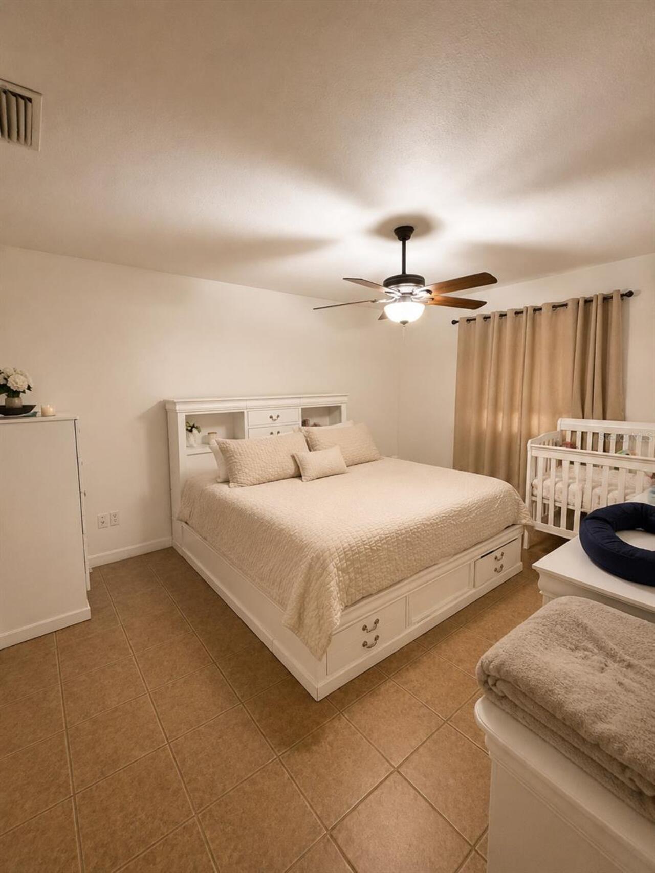 Listing Photo 10