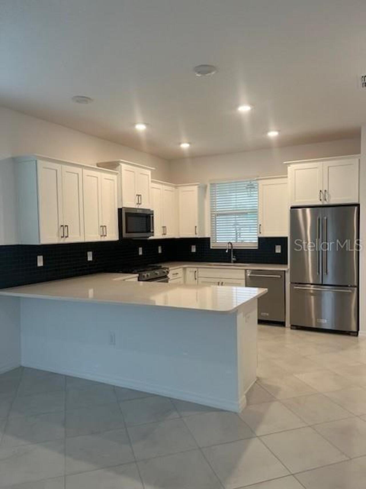 Listing Photo 11