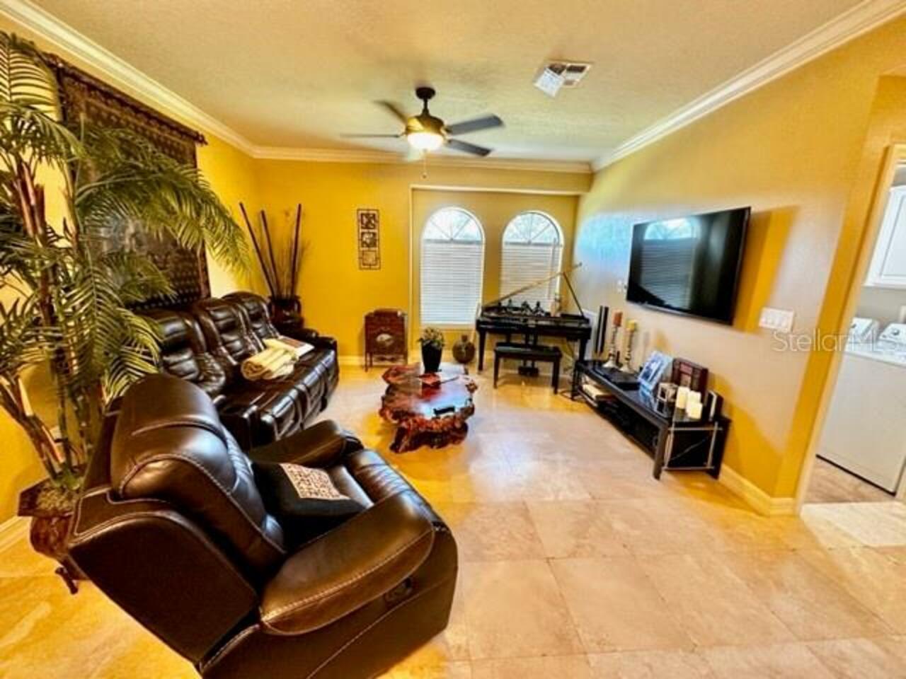 Listing Photo 9