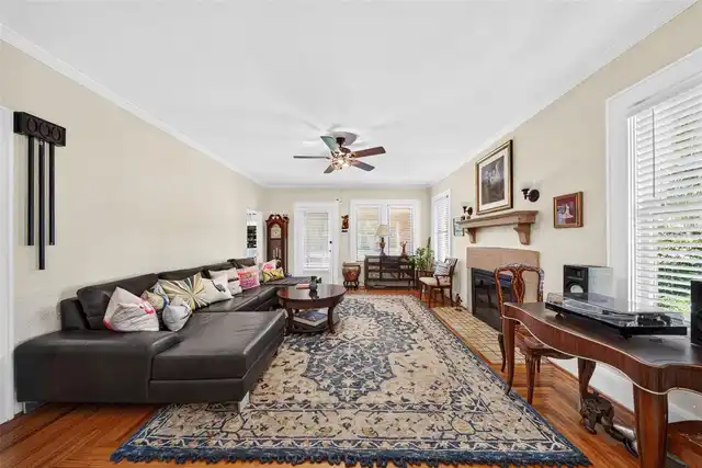Listing Photo 8