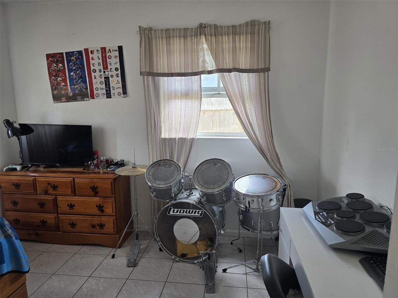 Listing Photo 10