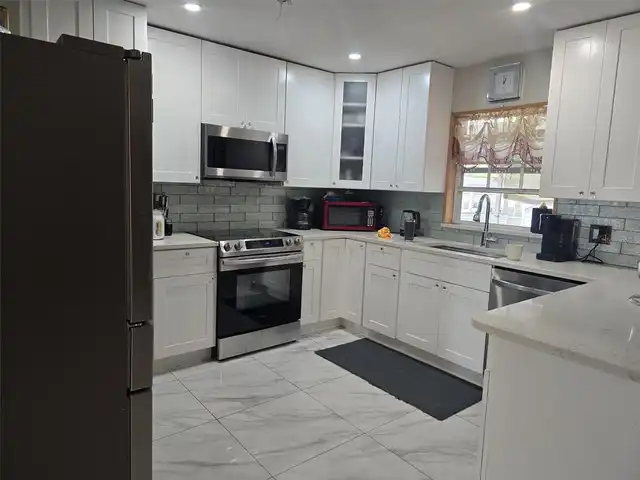 Listing Photo 8