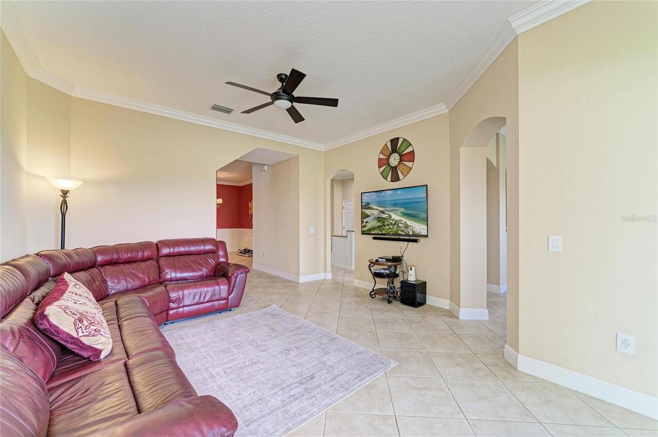 Listing Photo 14