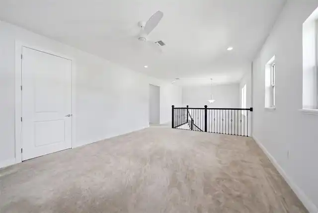 Listing Photo 19