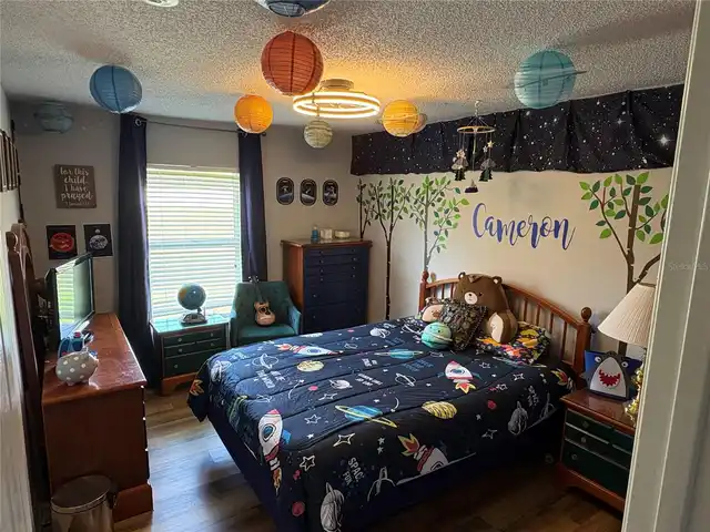 Listing Photo 8