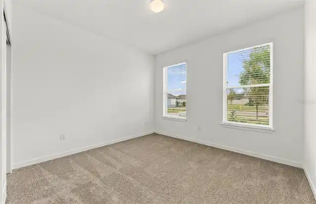 Listing Photo 11