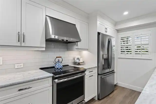 Listing Photo 18